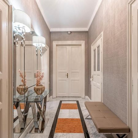 Luxury Apartment With Balcony Next To The New York Cafe Budapest Exterior foto